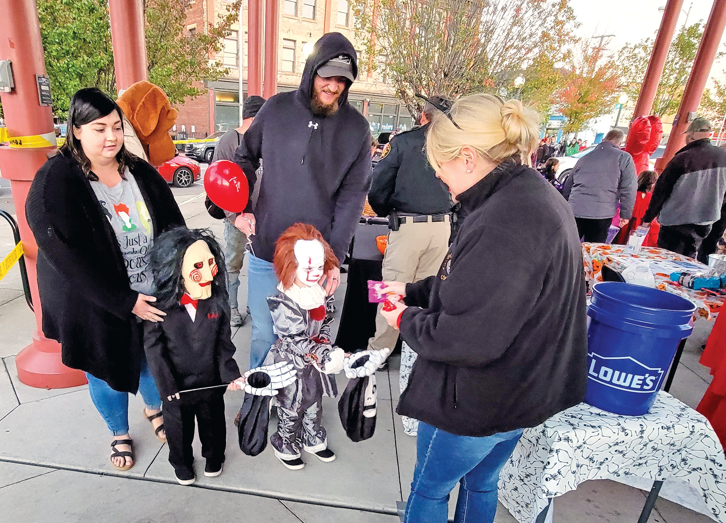Trickortreaters take over Ironton (WITH GALLERY) The Tribune The