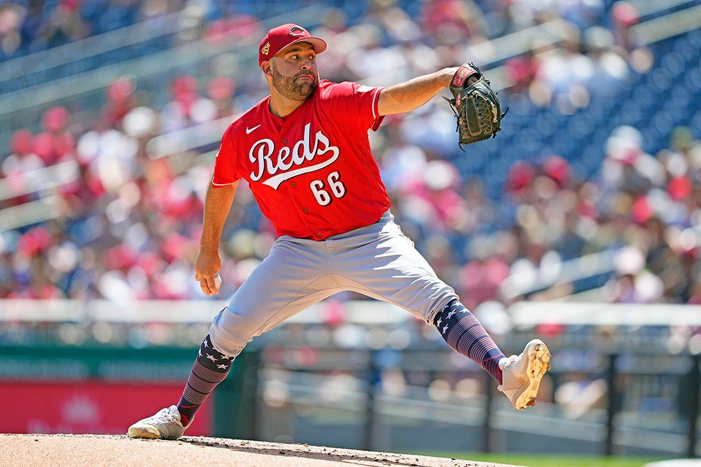 Kennedy wins in major league return as Reds beat Nationals