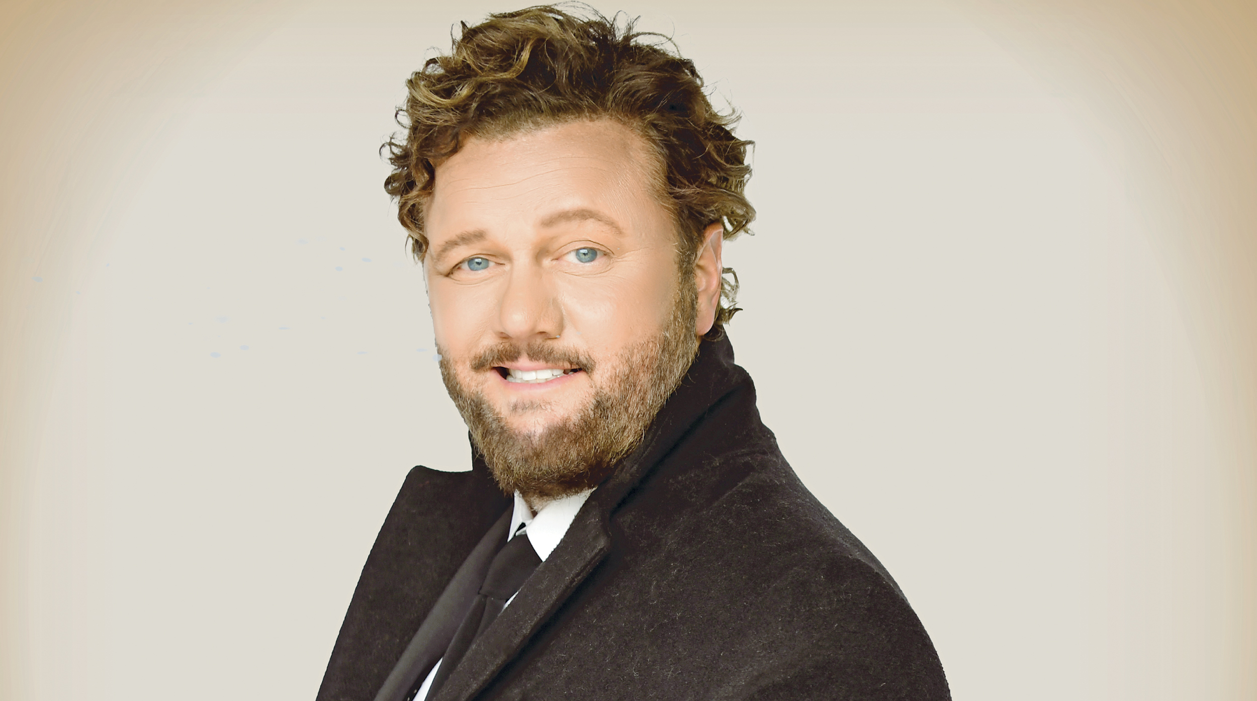 Singer David Phelps brings 'It Must Be Christmas' tour to Paramount Arts  Center | The Tribune